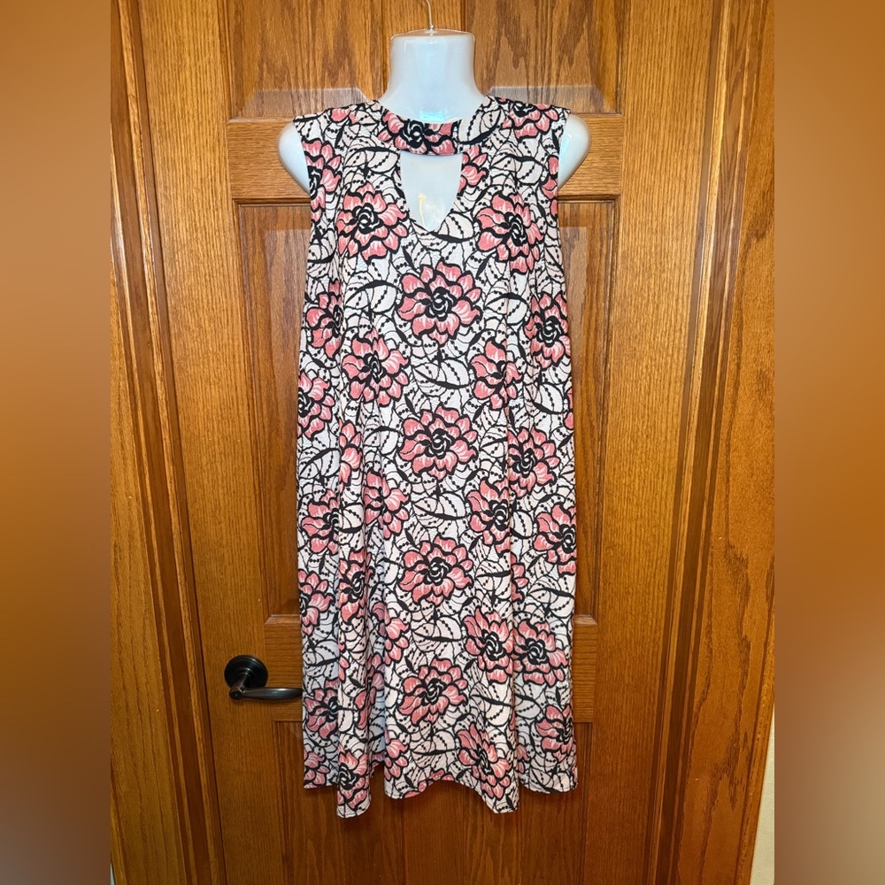 Floral Sleeveless Isle Dress - Pink and Black